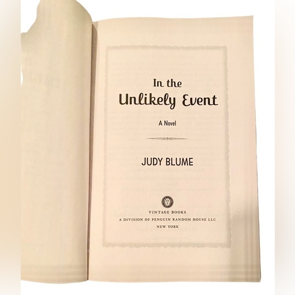 JUDY Blume's Book In The Unlikely Event - Picture 3 of 3